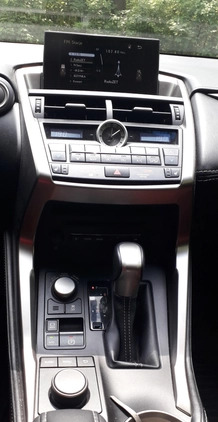 Lexus NX cena 116900 przebieg: 172000, rok produkcji 2016 z Tarnów małe 154